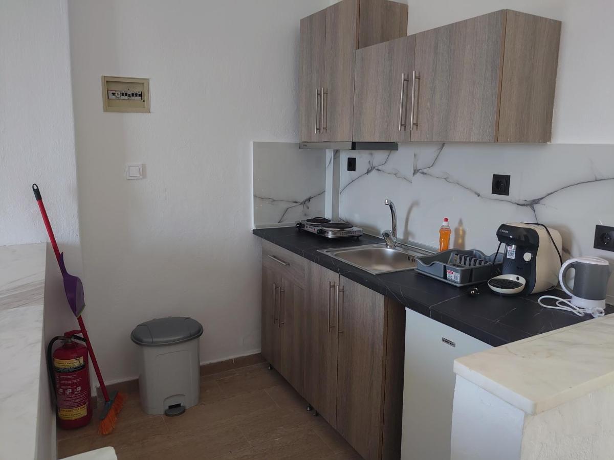Merida Apartments Мола-Каліва Екстер'єр фото