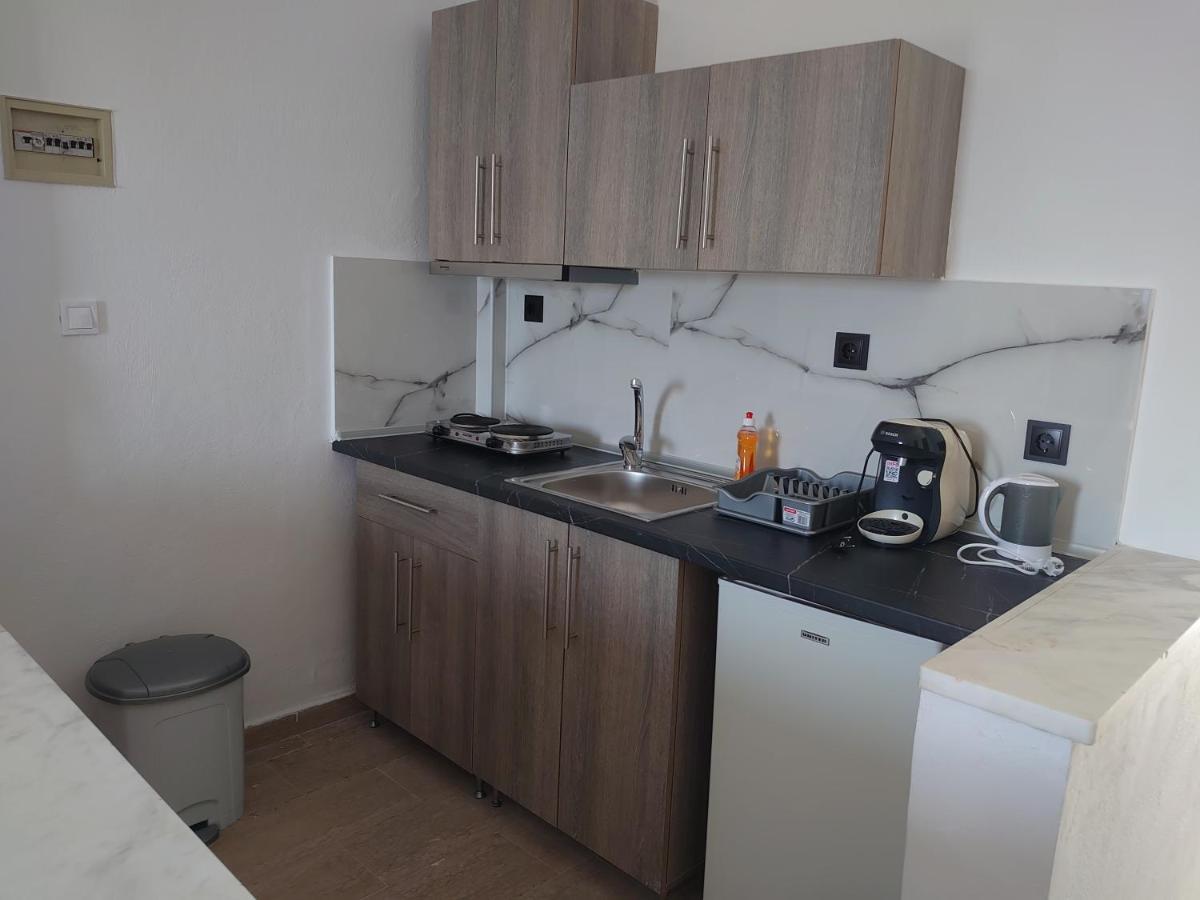 Merida Apartments Мола-Каліва Екстер'єр фото